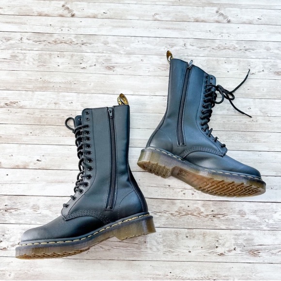 NEW Dr Martens 1914 Vonda Leather Mid Calf Boots
Black Softy T Floral Size 6 - Picture 8 of 15